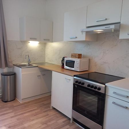 Appartement Les Iris, Au Calme, Proche Du Centre 勒米尔蒙 外观 照片