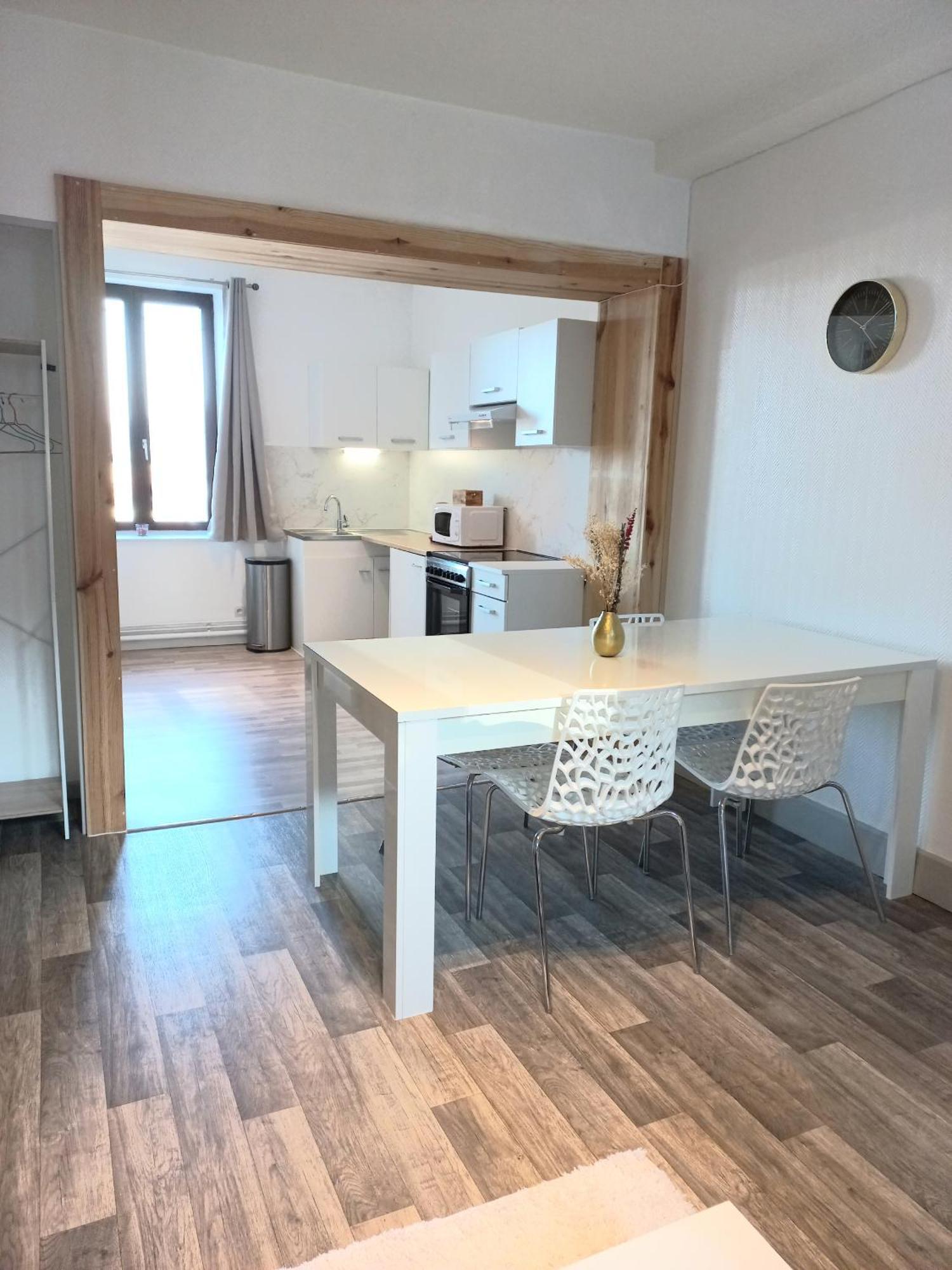 Appartement Les Iris, Au Calme, Proche Du Centre 勒米尔蒙 外观 照片